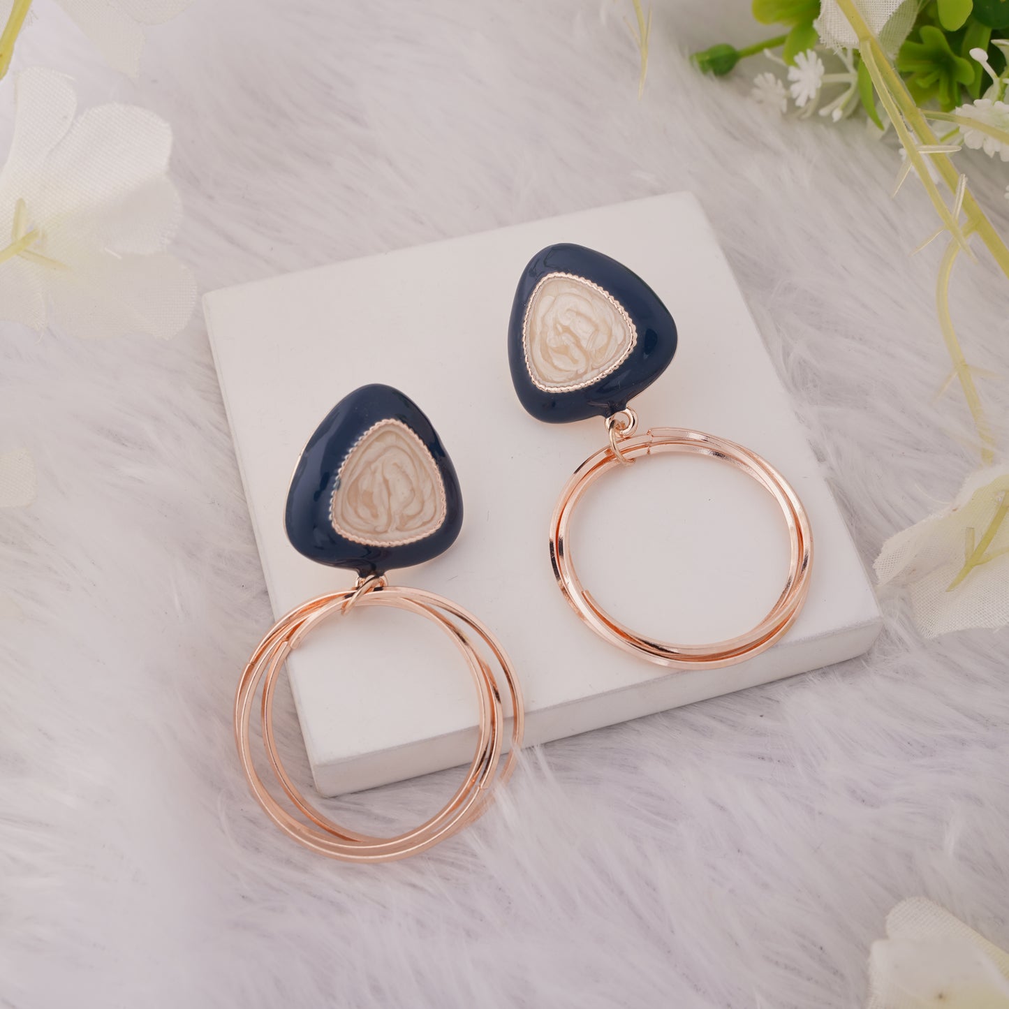 Vintage Dual-Tone Drop Earrings with Artistic Top and Hoop